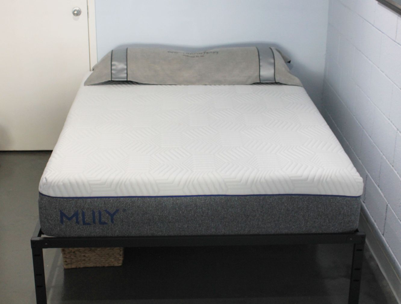 Mlilly Mattress by Dilworth Mattress Factory has a 12-inch Hybrid Mattress with Advanced Technology and Cooling Knit Fabric.